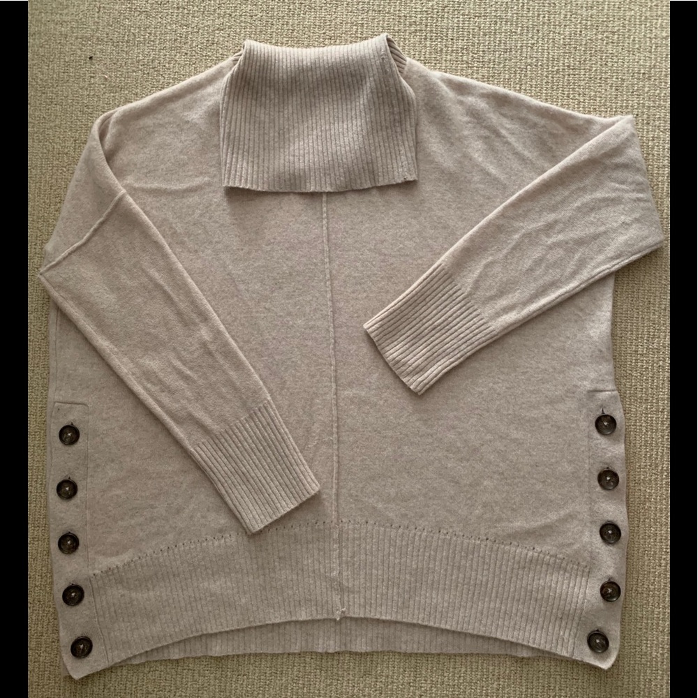 Max Studio cashmere sweater